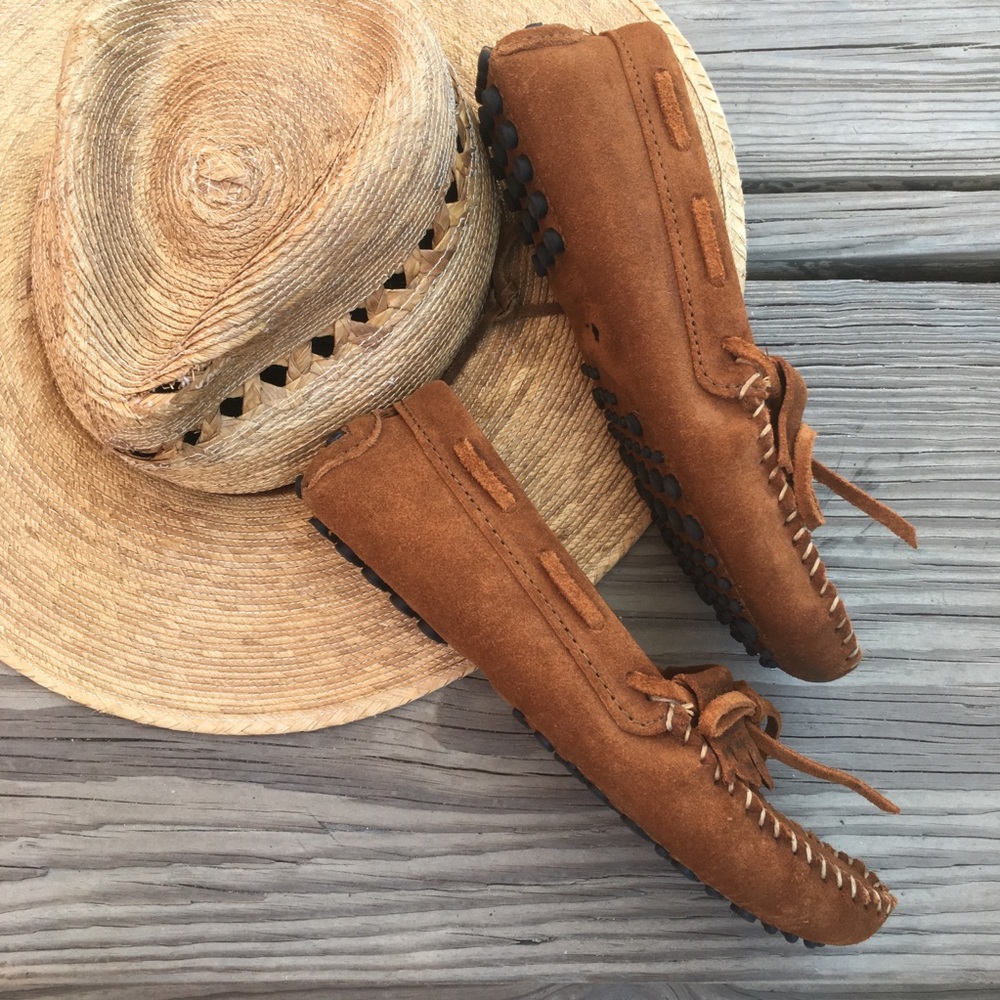 Minnetonka Camel Colored Moccasins Womens Size 7 - Picture 3 of 10